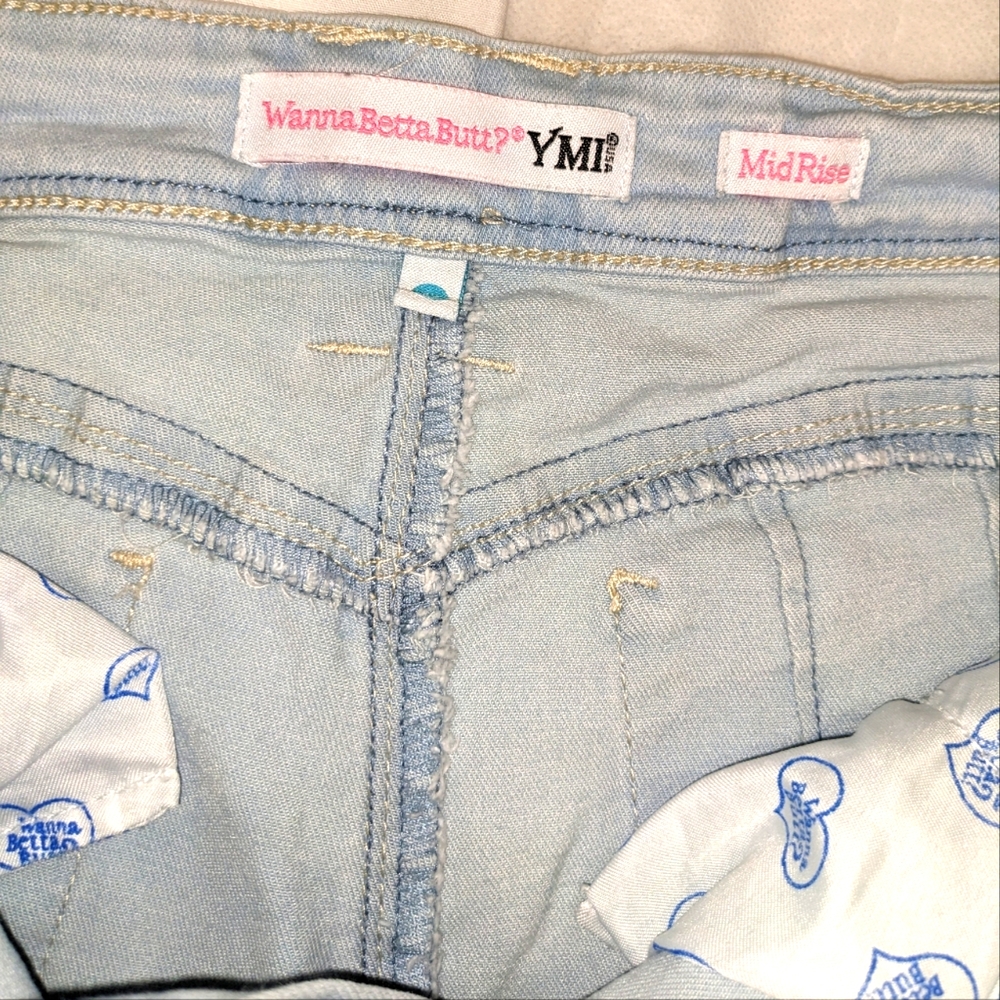 YMI Wanna Betta Butt? Juniors Distressed Denim Shorts - Picture 4 of 6